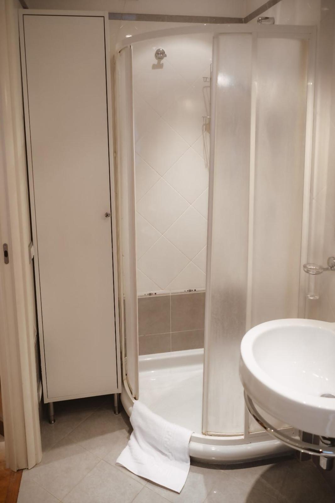 Quiet With Balcony - 30 Min To Center - Airport Link - By Orpi Rent