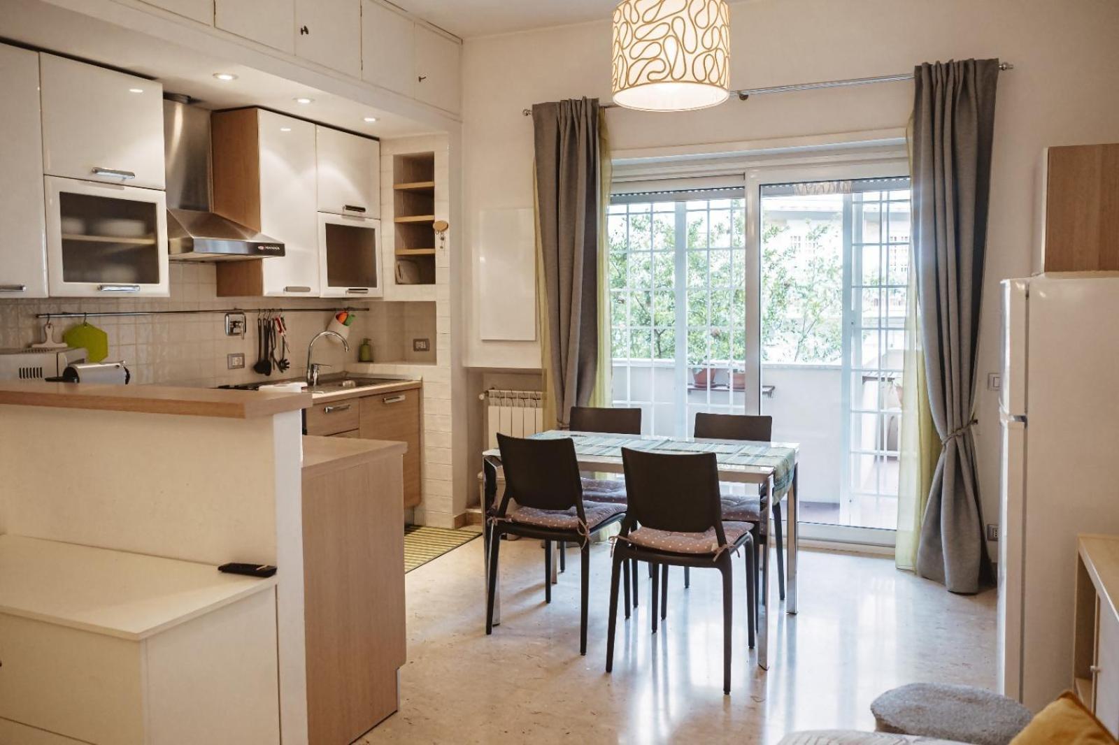Quiet With Balcony - 30 Min To Center - Airport Link - By Orpi Rent *