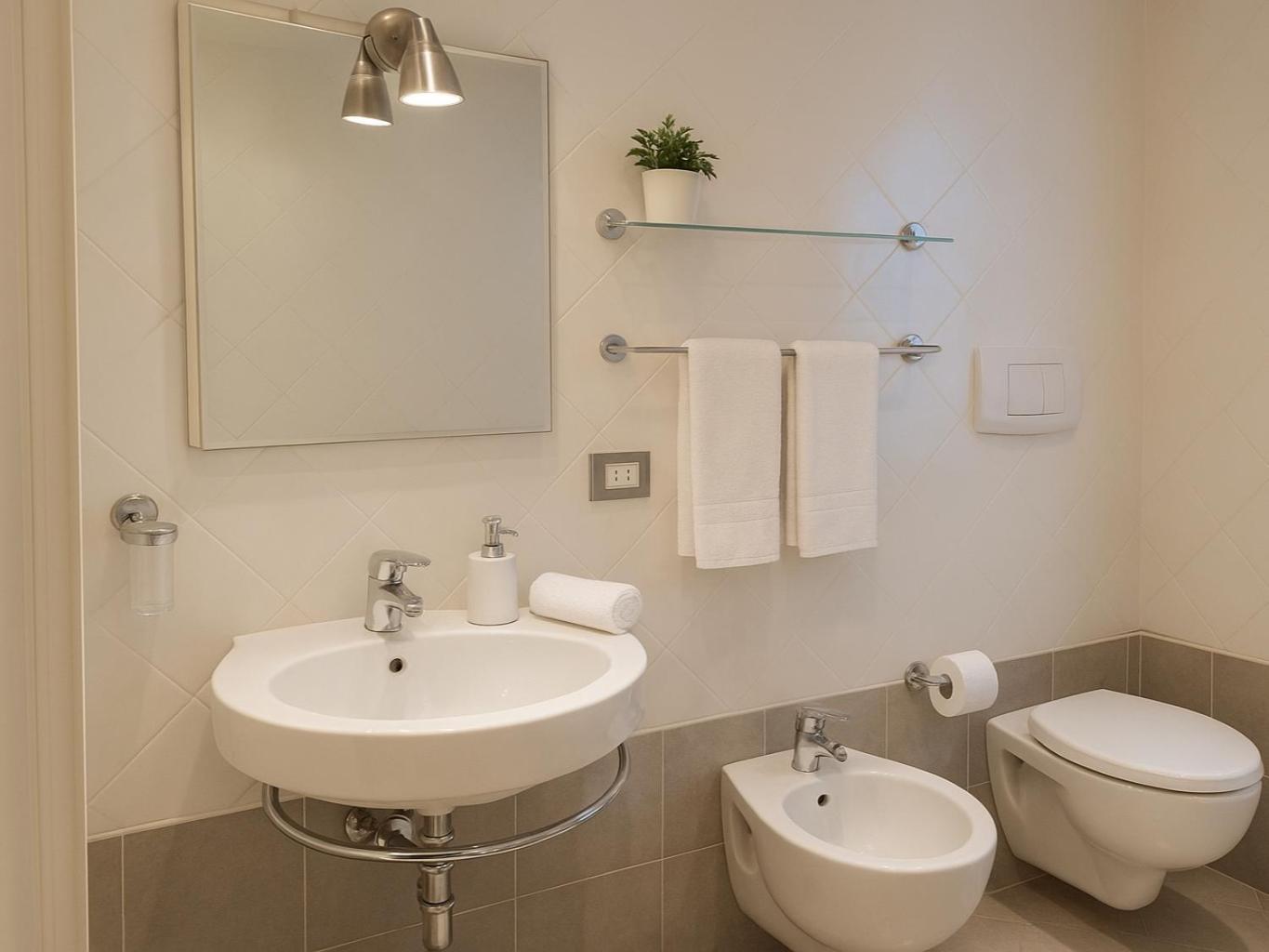 Quiet With Balcony - 30 Min To Center - Airport Link - By Orpi Rent Roma